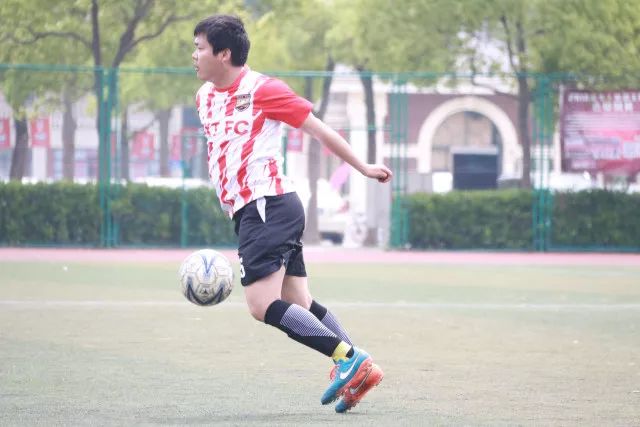 杜兰特23分詹姆斯21+9 美国男篮大胜塞尔维亚